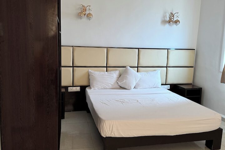 Room 20 of 32