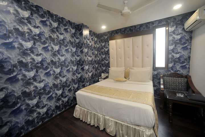 Room 15 of 57