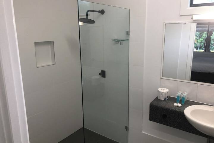 Room 30 of 62