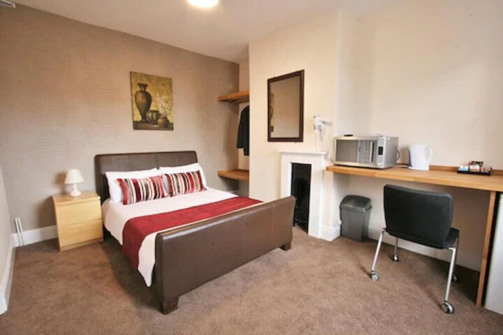 Room 5 of 34