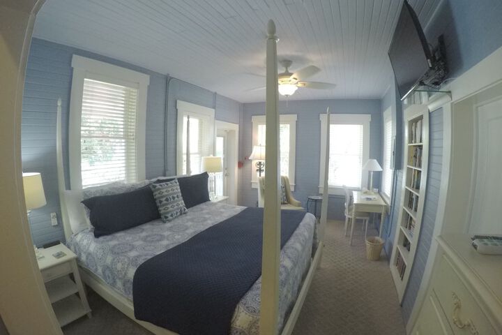 Room 16 of 53