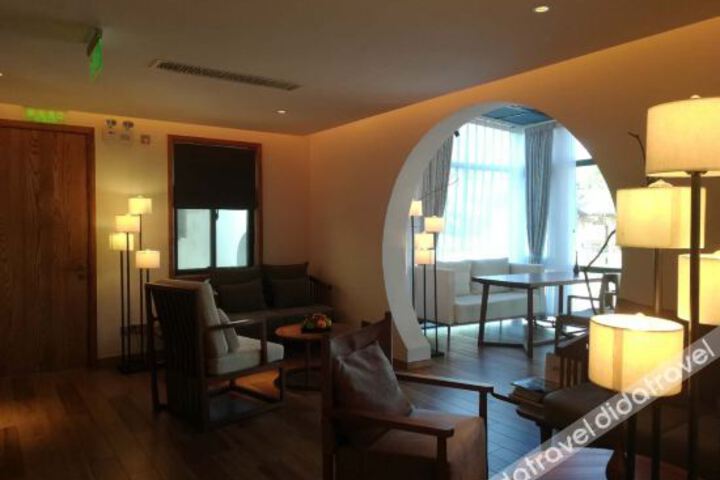 Hotel Interior 22 of 30