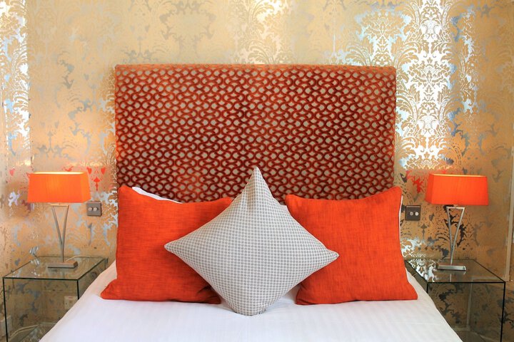 Room 32 of 92