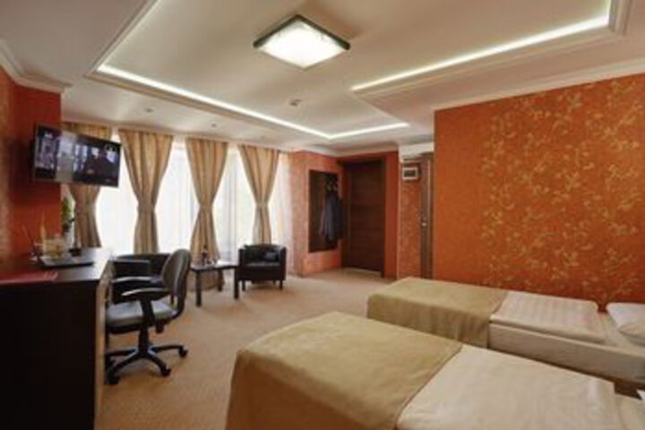 Room 15 of 34
