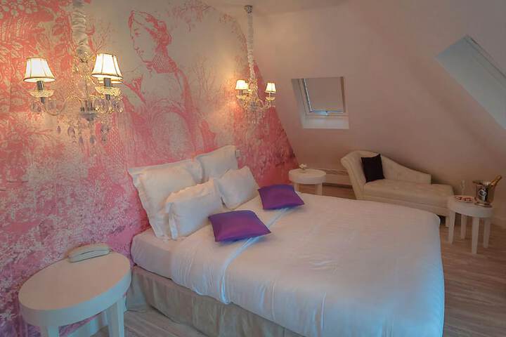 Room 27 of 36