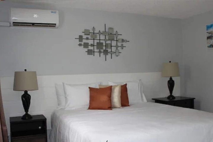 Room 34 of 110
