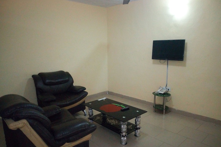 Room 4 of 4