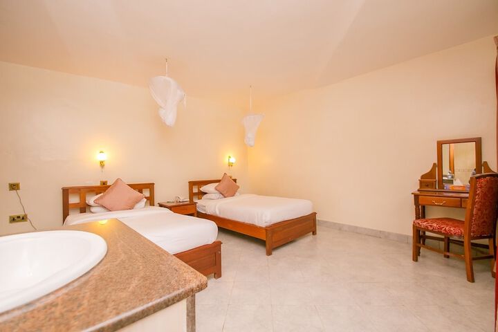Room 42 of 194