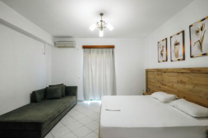 Room 8 of 88