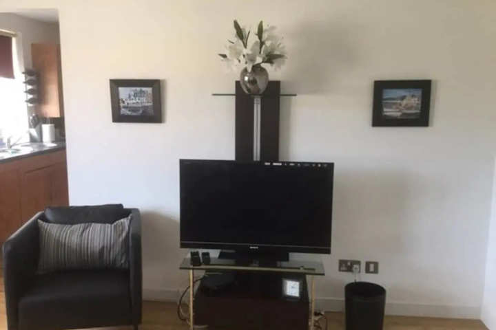 Room 2 of 11
