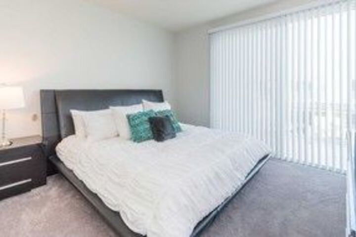 Room 9 of 28