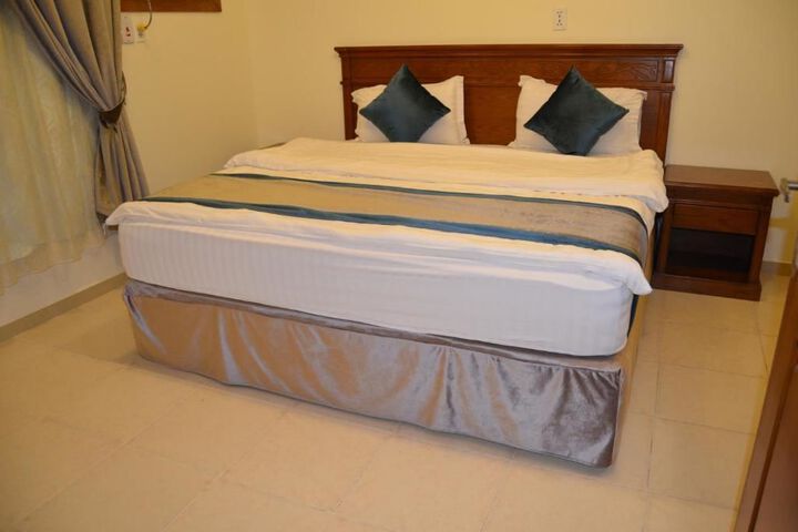 Room 18 of 25