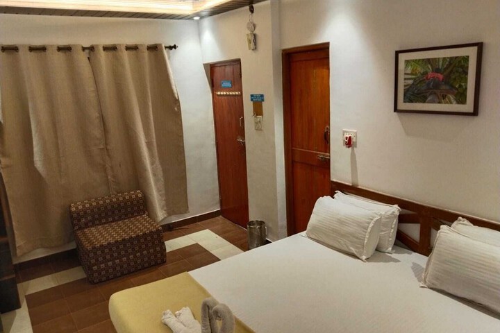 Room 3 of 26