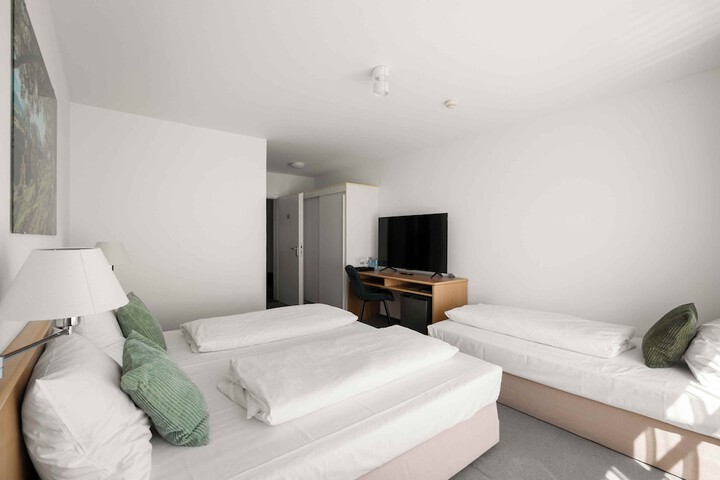 Room 3 of 23