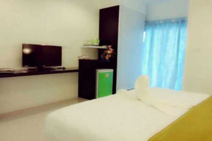 Room 10 of 15