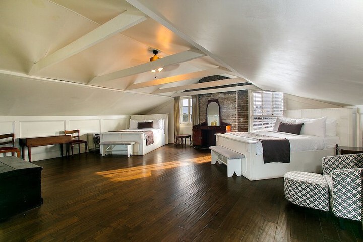 Room 3 of 49