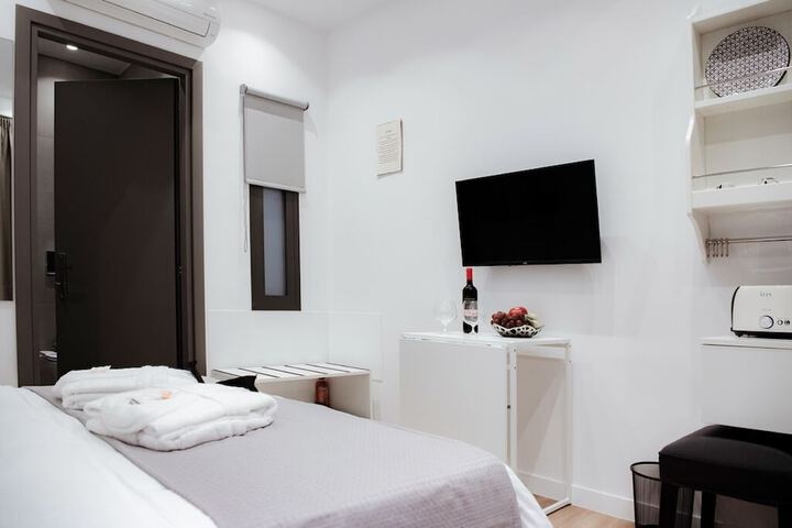 Room 9 of 46