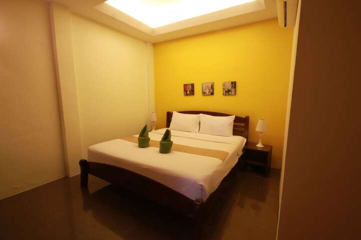 Room 7 of 65