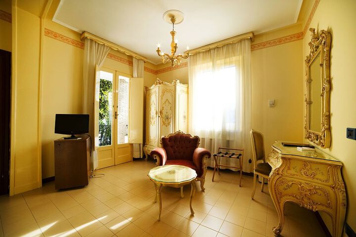 Room 26 of 67