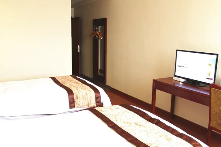 Hotel Suite Photo