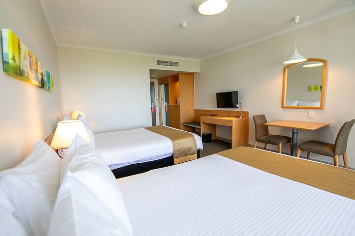 Room 18 of 94