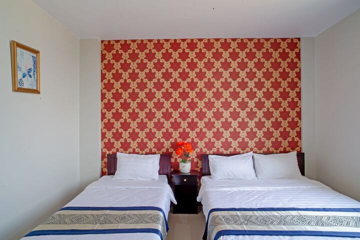Room 8 of 23