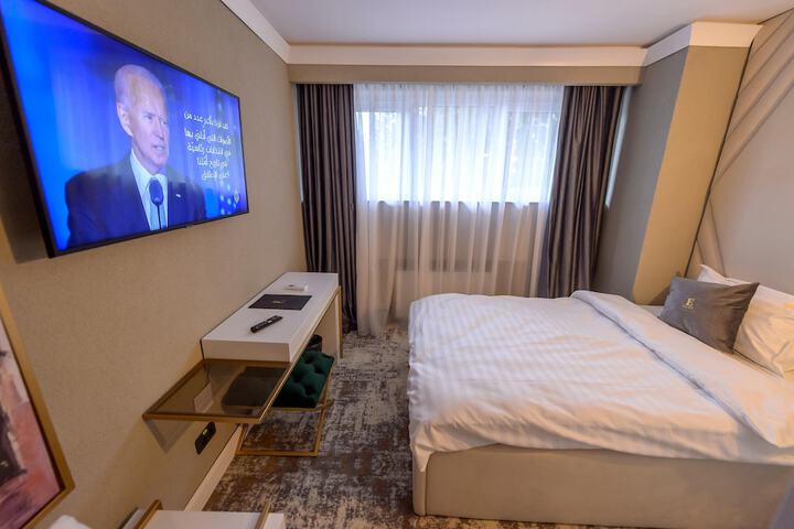 Room 20 of 104