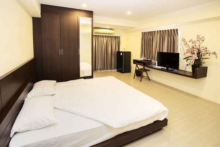 Room 12 of 47