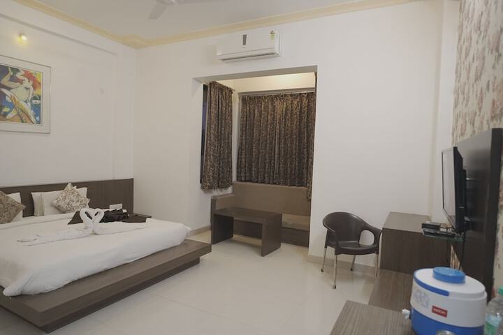 Room 17 of 52