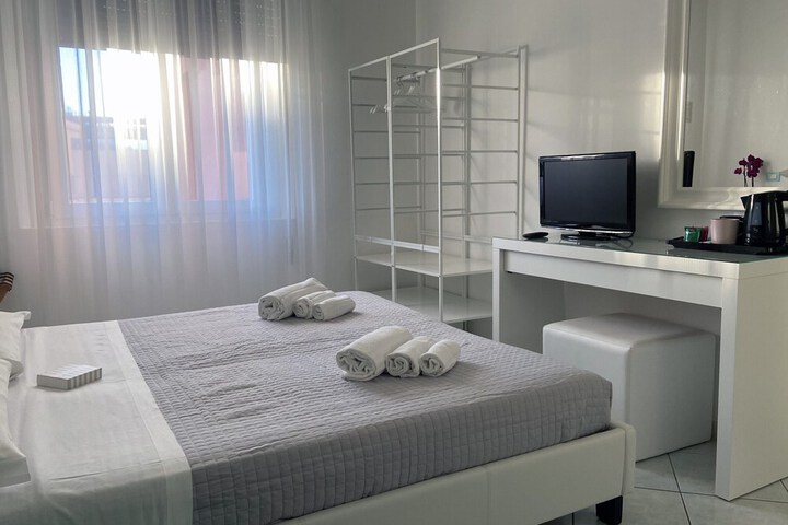 Room 15 of 49