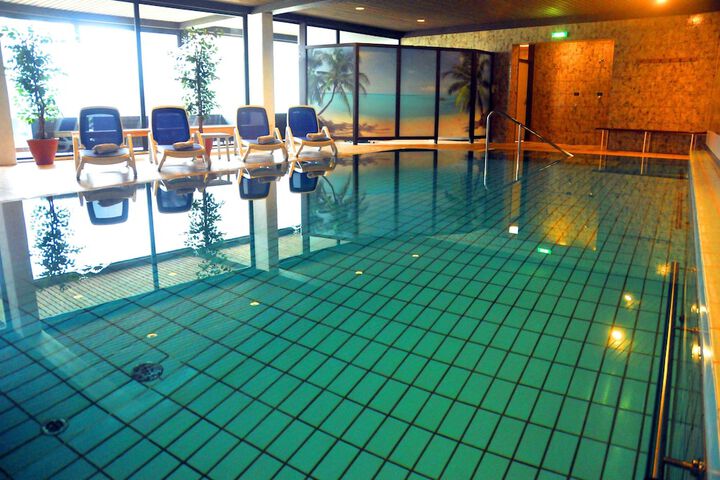 Pools & Facilities