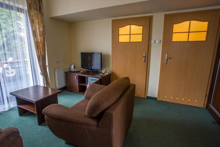 Room 13 of 73