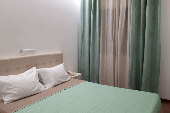 Room 7 of 40