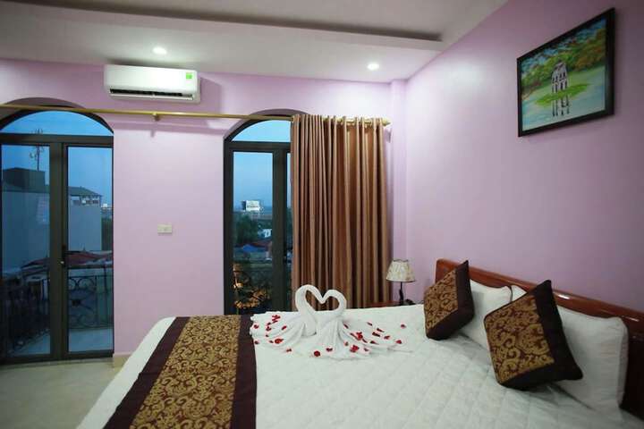 Room 9 of 42
