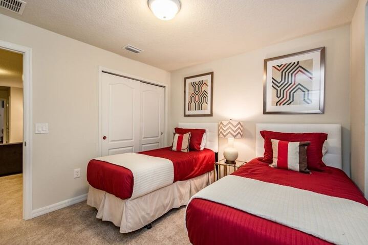 Room 5 of 42