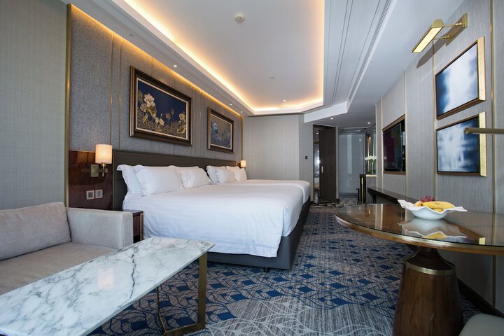 Room 54 of 151