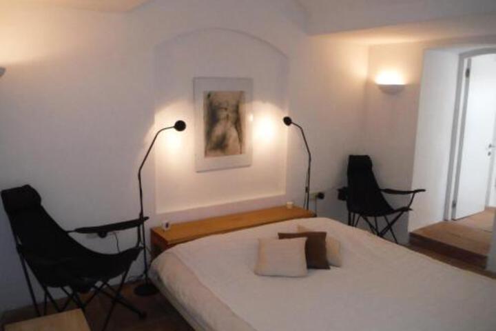 Room 29 of 70