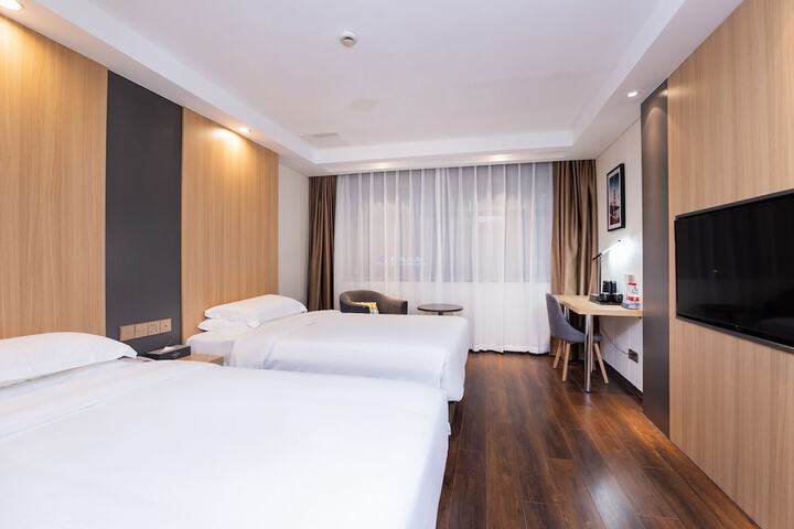 Room 11 of 49