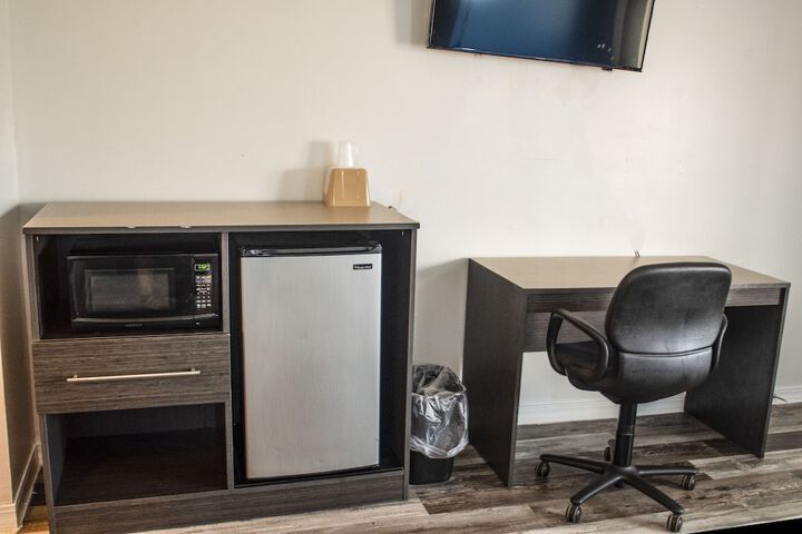 Room 6 of 20