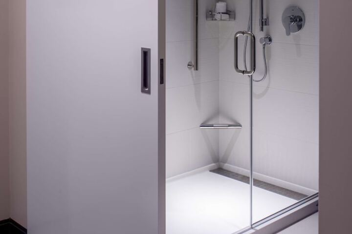 Bathroom shower