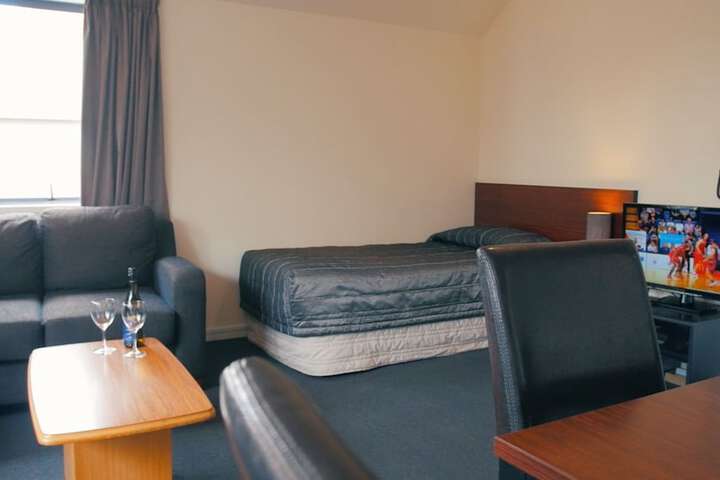 Room 27 of 51