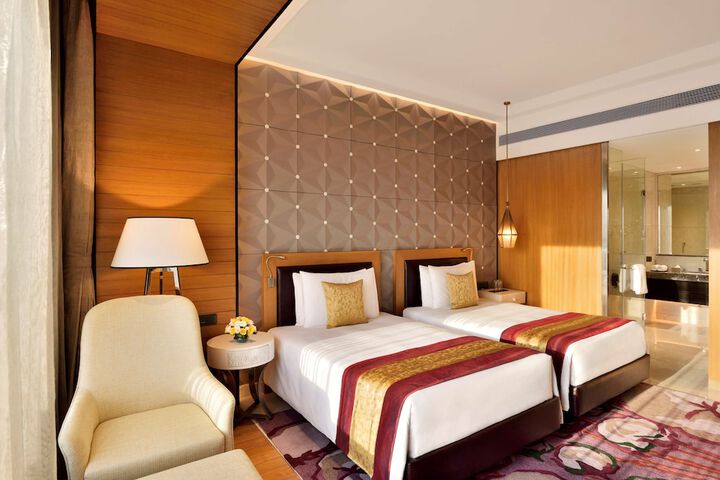 Room 13 of 61