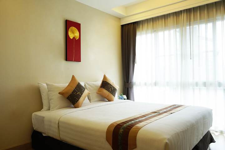 Room 8 of 27
