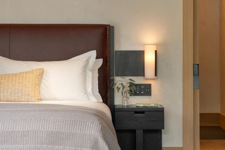 Room 12 of 182