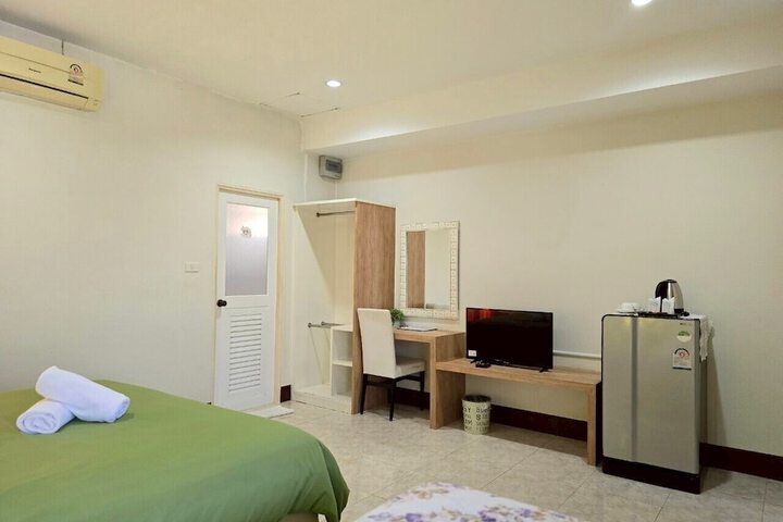 Room 11 of 23