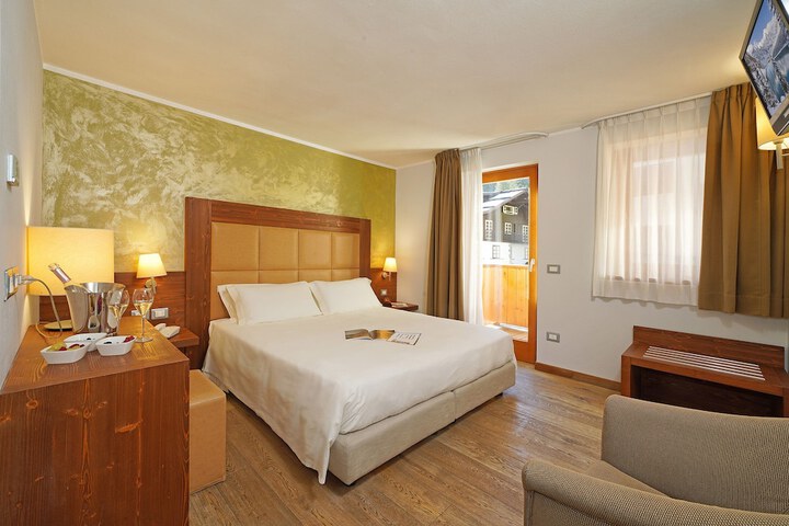 Room 30 of 178