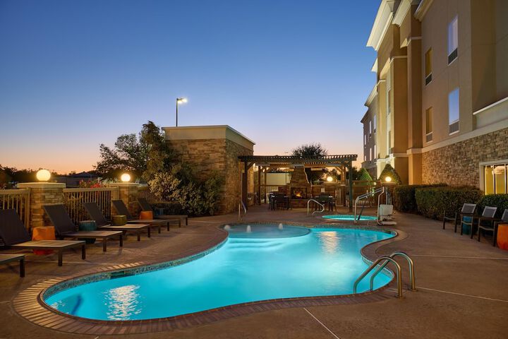 Pool Hotel