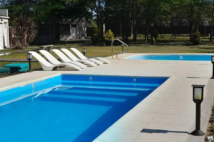 Pool 14 of 20