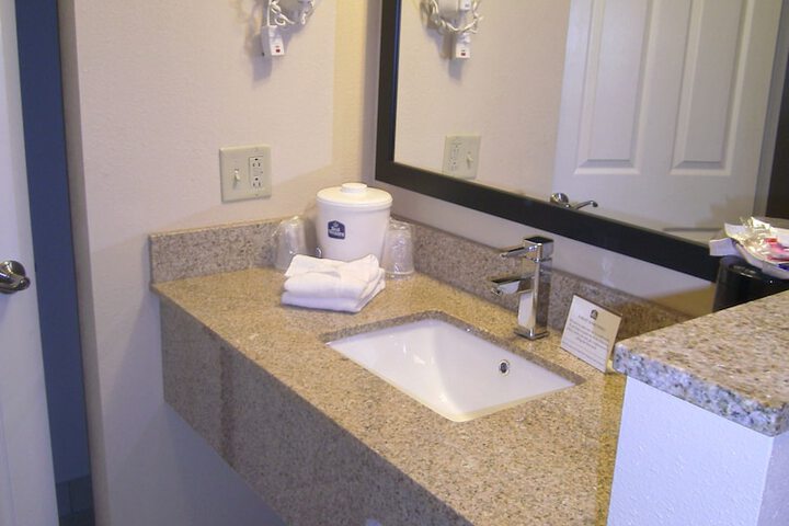 Bathroom sink