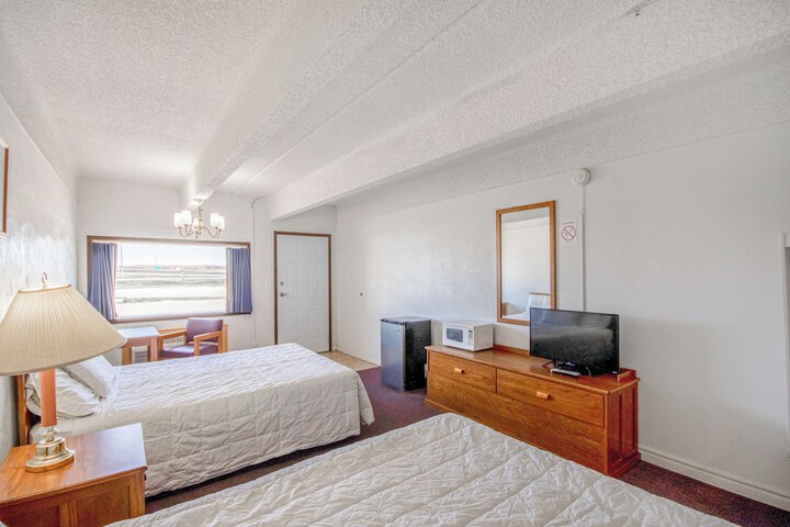 Room 17 of 34